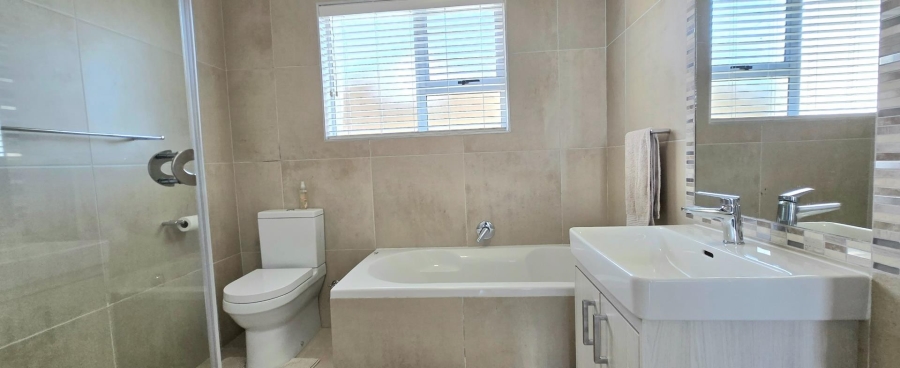 5 Bedroom Property for Sale in Franskraal Western Cape